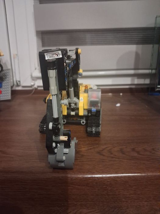 Koparka lego technik
