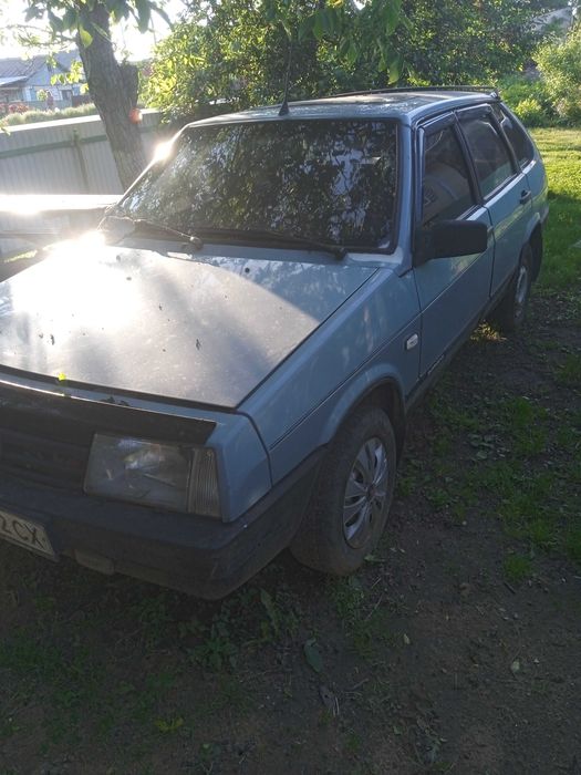 Автомобіль ваз 2109