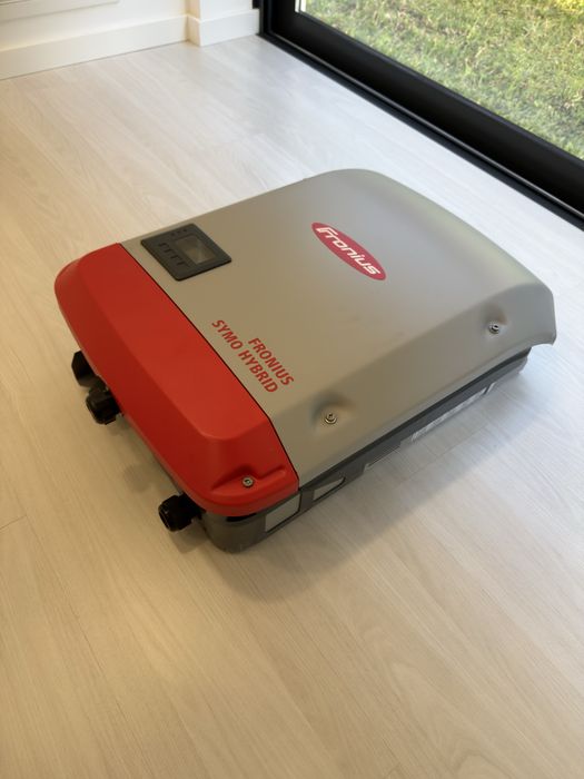 Inversor Solar Fotovoltaico Fronius Symo Hybrid 5 kW Trifásico
