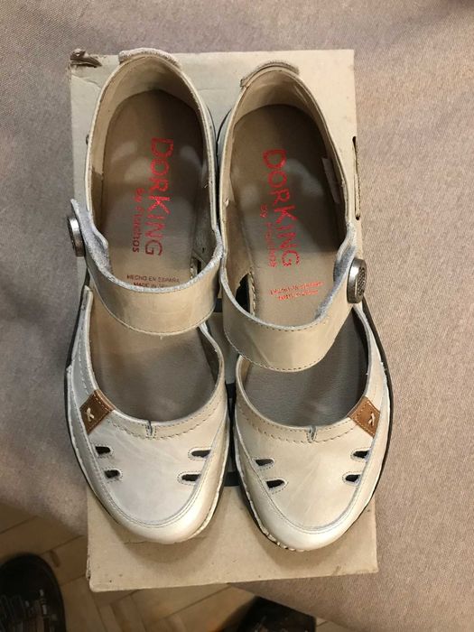 Босоножки женские Dorking 37р. стелька 235мм.