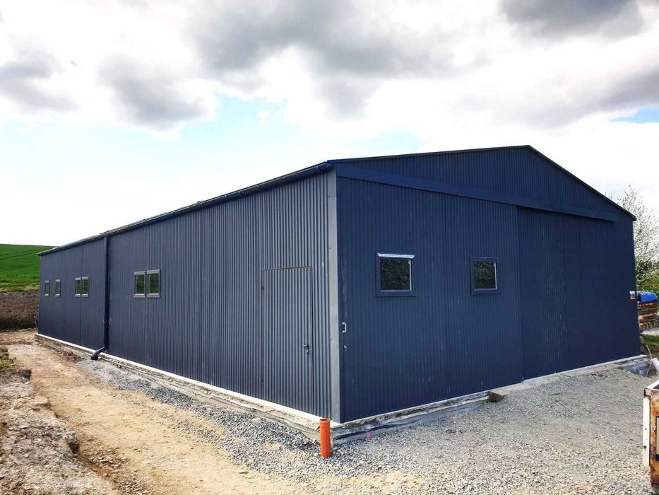 Blaszana hala 10×20m Okna Rynny  – ciemny grafit matowy