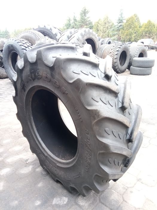 Opona 320/80R20 (12.4R20) Kleber Tracker