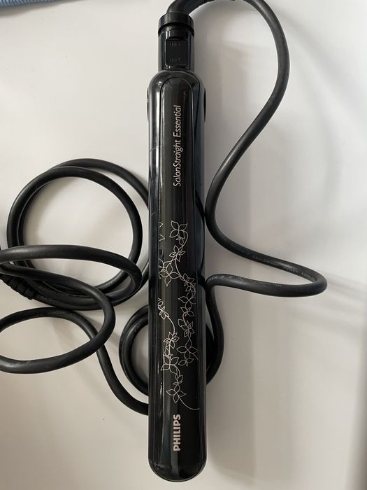 Випрямлювач для волосся Philips Salon Straight Essential: 390 грн