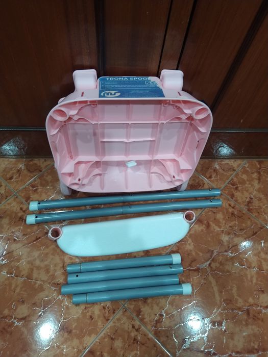 Cadeira de refeição para bebé comer à mesa criança casa quarto.