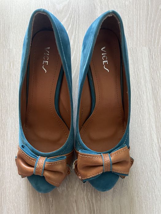 Buty damskie na koturnie r. 36