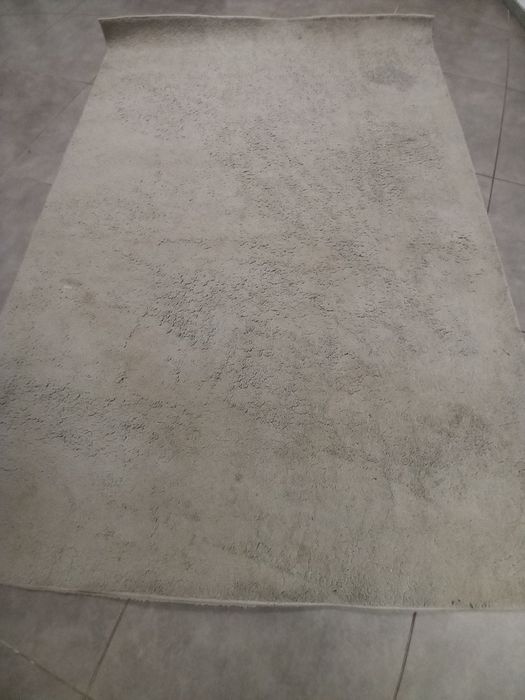 Sprzedam dywan 230x160 cm.