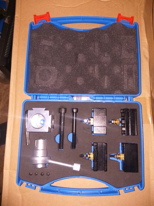 Токарный станок. Набор быстросменный резцедержатель  кассет резцов