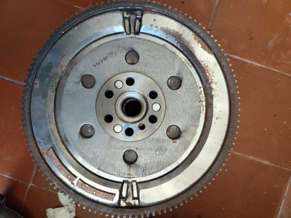 Volante Motor Bi massa com disco embraiagem prensa
