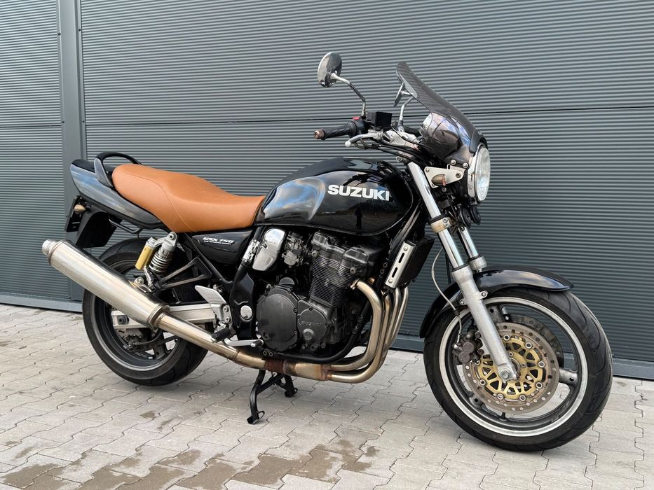 Suzuki GSX 750 Inazuma