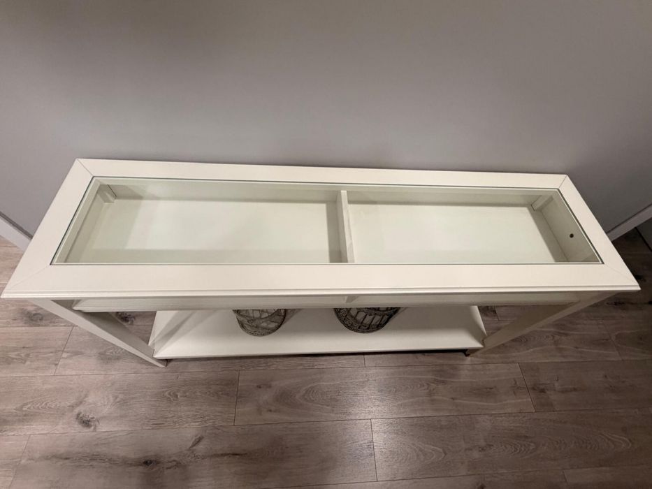 Aparador na cor branca