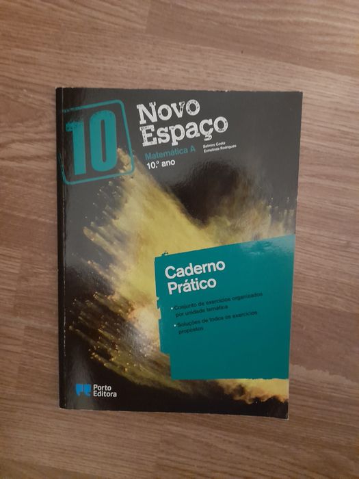 Cadernos de atividades de vários anos