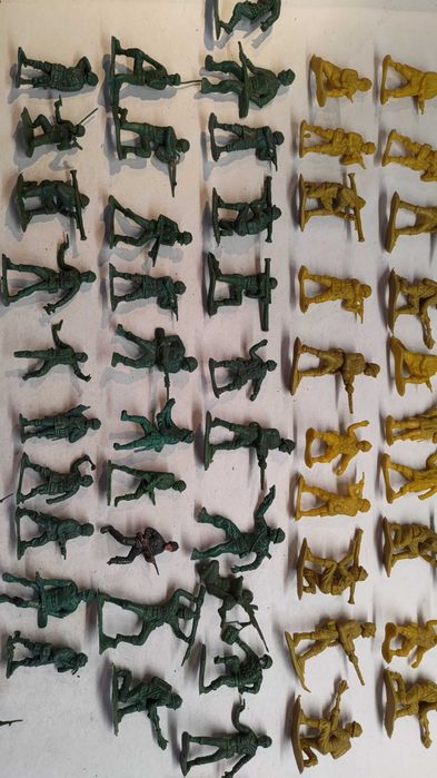 Солдатики hong kong понад 40 років 80 штук лот піхота німці британці