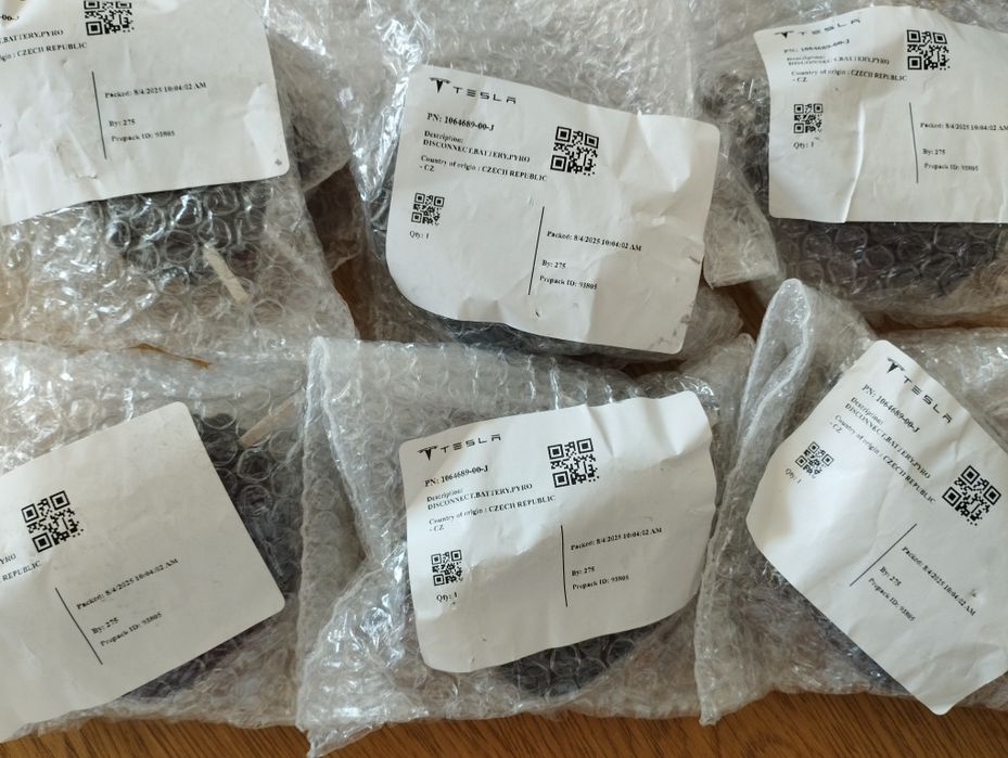 Піропатрон. Оригінал. Тесла. Tesla model 3 y у. Пиропатрон. Европа.