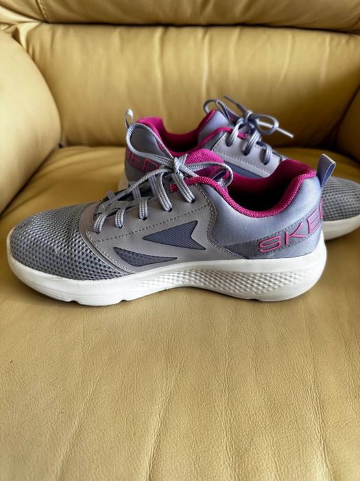 Продам кросмовки кеды Skechers 23см