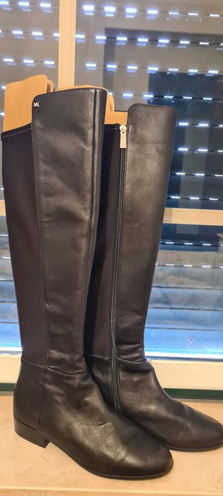 MUITO BARATO. Bota Michael Kors