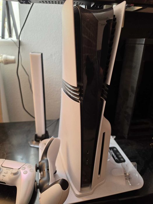 PlayStation 5 Pro z napędem 2TB + 4 TB