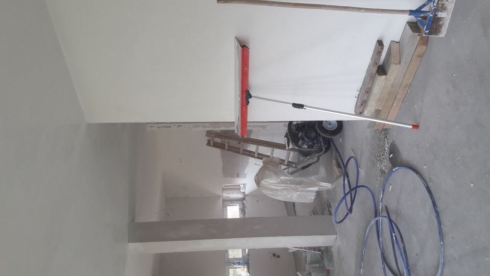 GŁADZIE, tanio szpachlowanie, malowanie zabudowa z płyt G-K. PIANA PUR