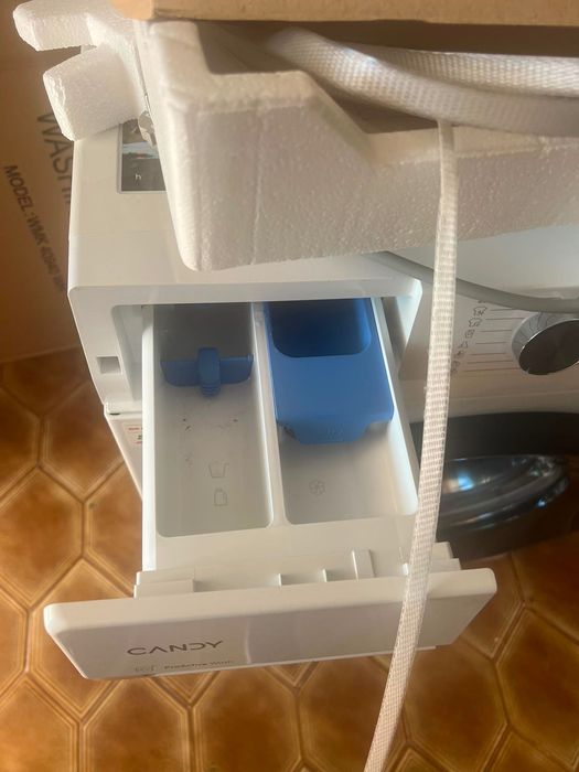 Máquina de lavar roupa nova
