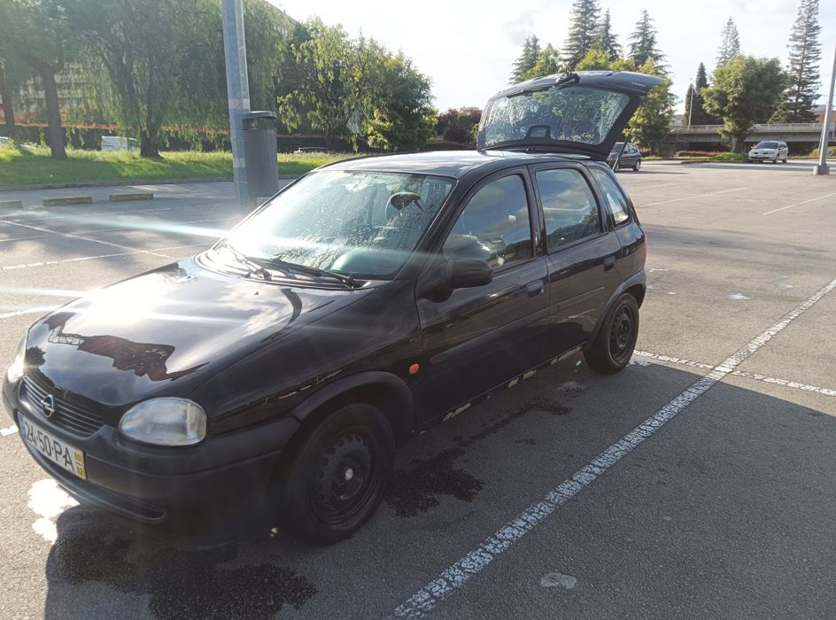 Opel Corsa 4 Portas