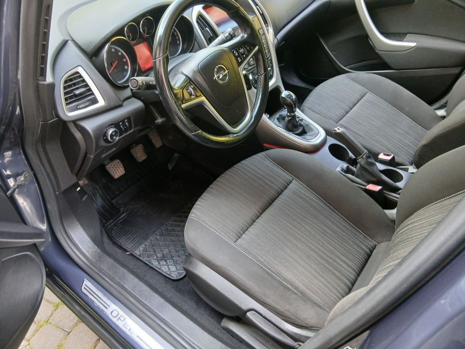 Sprzedam Opel Astra 1.6 benzyna klima