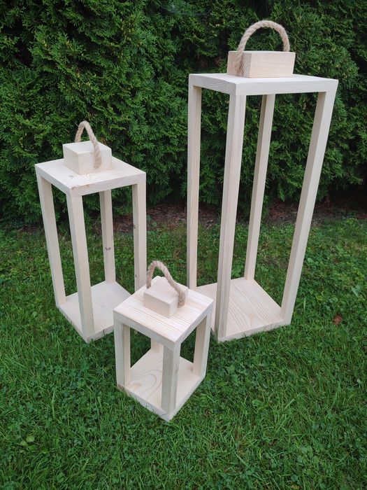 Komplet drewnianych lampionow