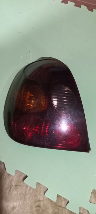 Farolins escurecidos, caixa filtro ar, grelha sofagem, Corolla e11