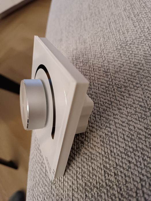 Ściemniacz LED naścienny - Mono - 1 strefowy - 12-24V DC 12A - T1-K(W)