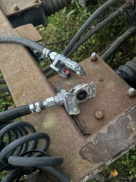 Przyczepa kontenerowa 3 stronny wywrot