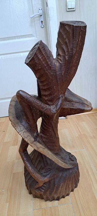 Декоративна скульптура з залізного дерева "Хамелеон"