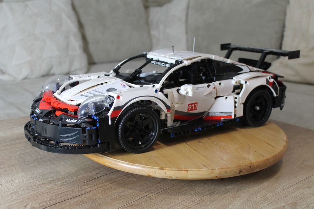 Samochód Sportowy PORSCHE 911 RSR klocki auto 1580 elementów (42096)