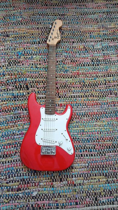 Guitarra - Fender Mini Squier Stratocaster