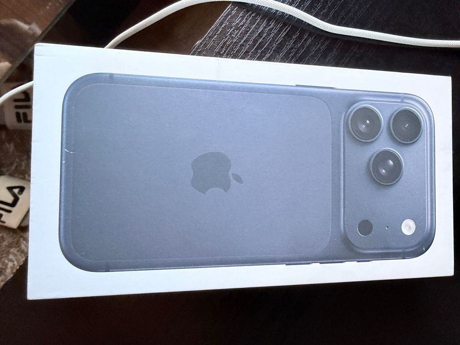 Sprzedam IPhone 17 pro 256GB