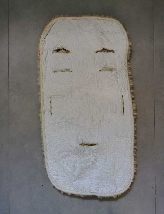 Jagnięca skóra do wozka