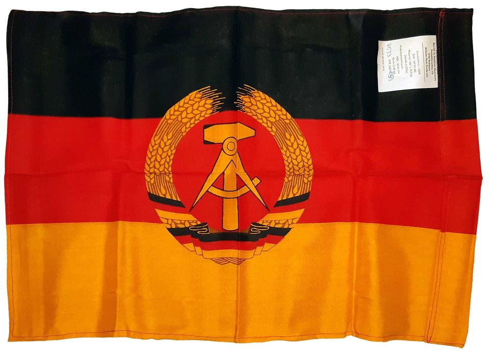 Flaga NRD 40x60 cm nowa, metka, oryginał z epoki