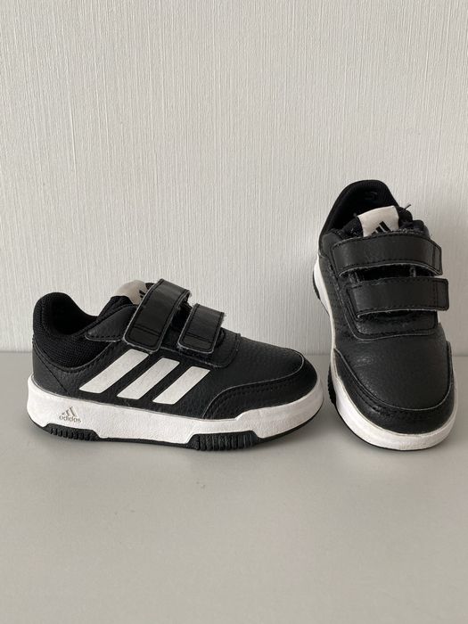 Кросівки adidas для хлопчика 24р.