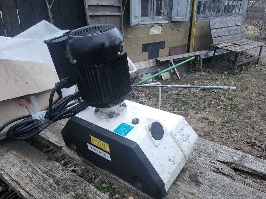 Автоподавач для фрезерних, фугувальних 3(2) роліка, автоподатчик