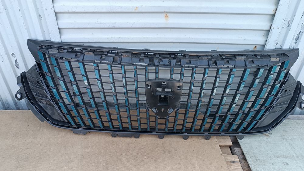 Vendo grelha de frente Peugeot 2008 ano 2021/23