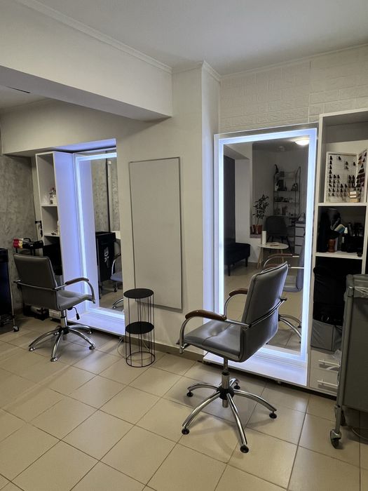 Робоче місце в оренду! Кабінет