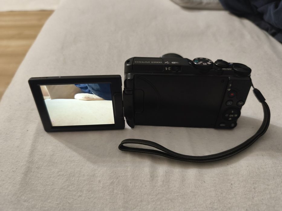 Aparat cyfrowy Nikon Coolpix S9900