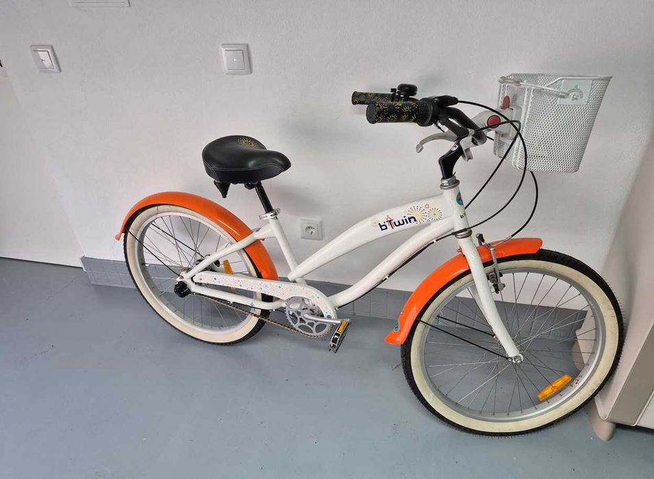 Bicicleta urbana B’Twin Shimano Nexus 3V com cesto