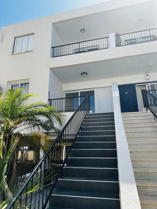 Продаж таунхауса по супер ціні Пафос