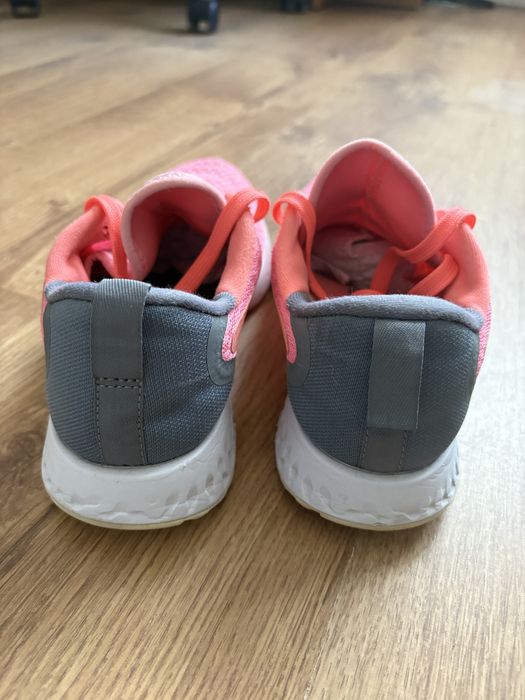 Buty do biegania Nike Legend React 36,5