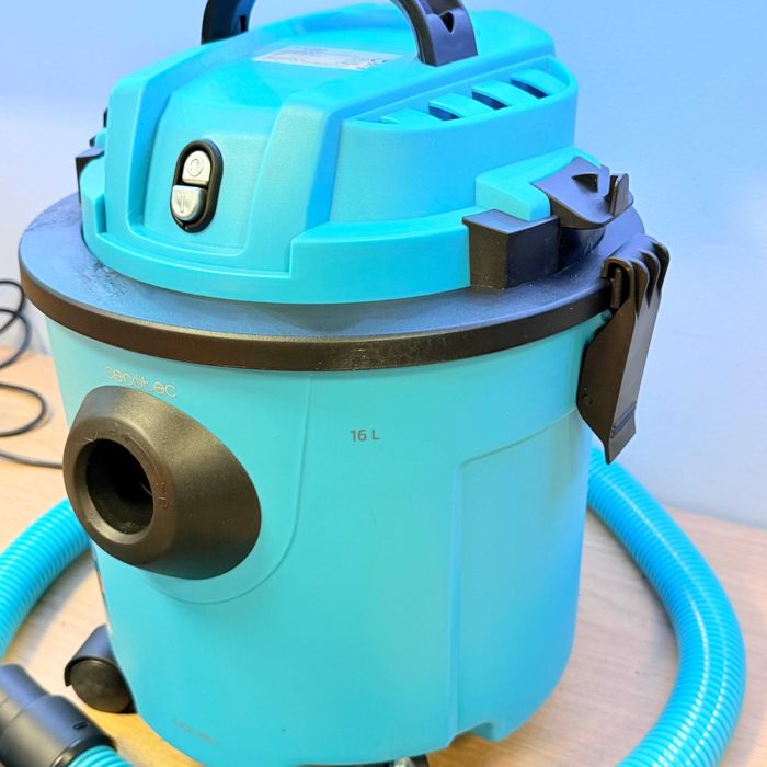 Cecotec Przewodowy odkurzacz na sucho i na mokro -  16L Bardzo Mocny