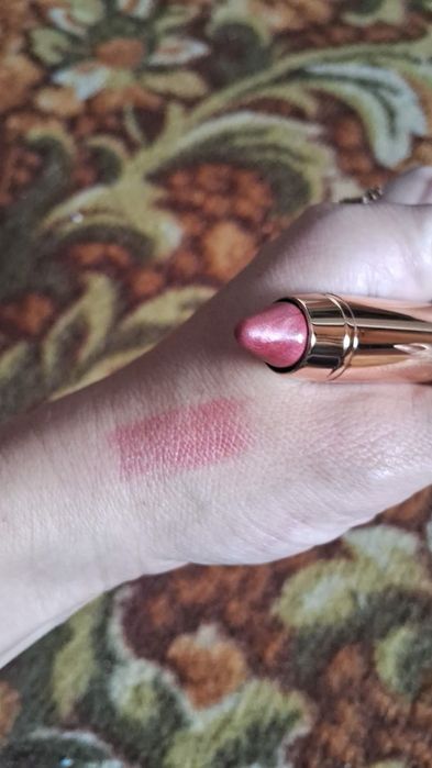 Нові помади. Запах приємний