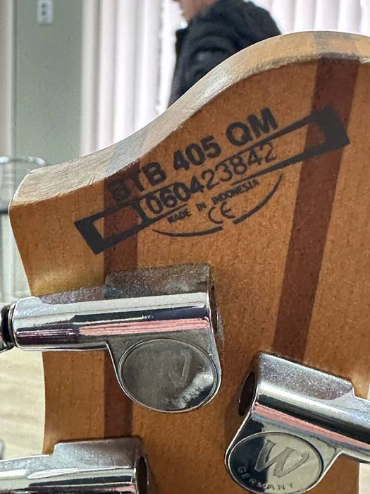 Ibanez BTB405QM 

5-струнна бас-гітара, дека — липа/