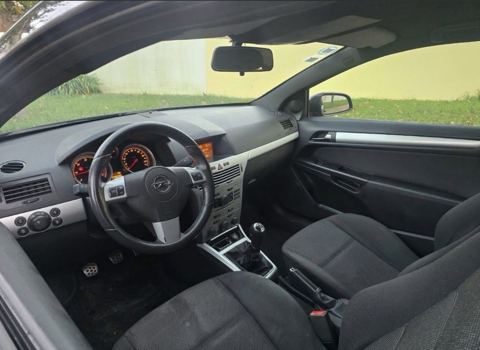 Opel astra gtc 2008
