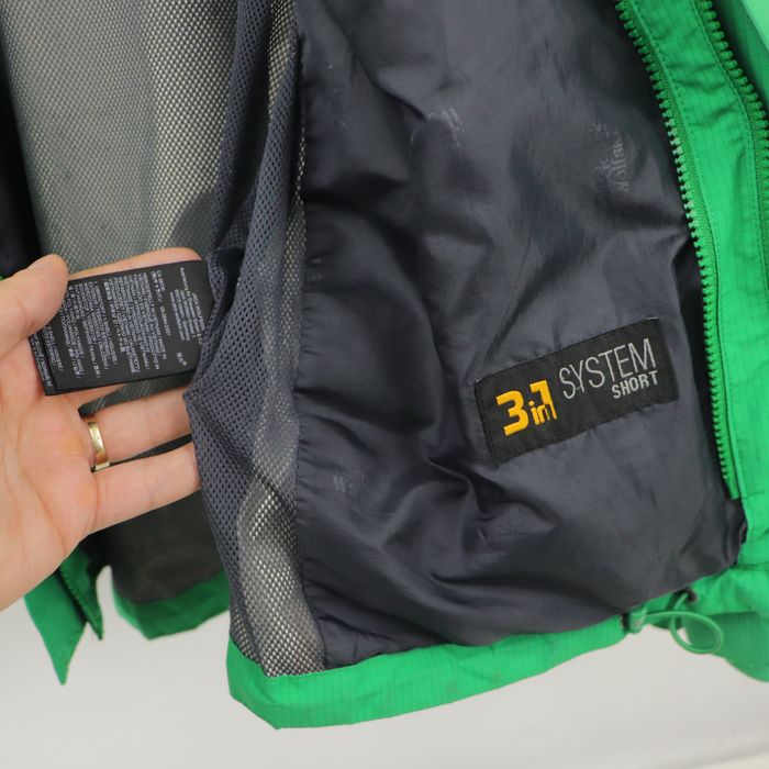 Чоловіча Вітровка Jack Wolfskin / M