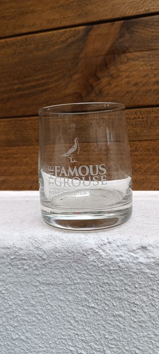 Copo whisky famous grouse