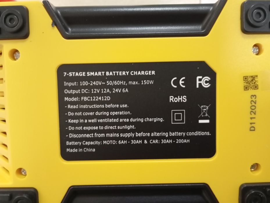 Зарядний пристрій для акумуляторів Foxsur 12V/ 12A - 24V/6A