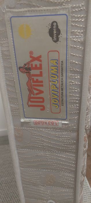 Colchão  solteiro  1,83cm×88cm bom estado
